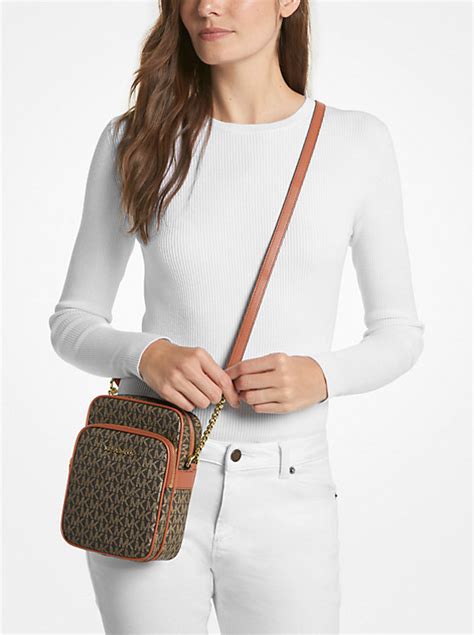 michael kors jet set bruine tas|Jet Set Travel Medium Signature Logo Crossbody Bag .